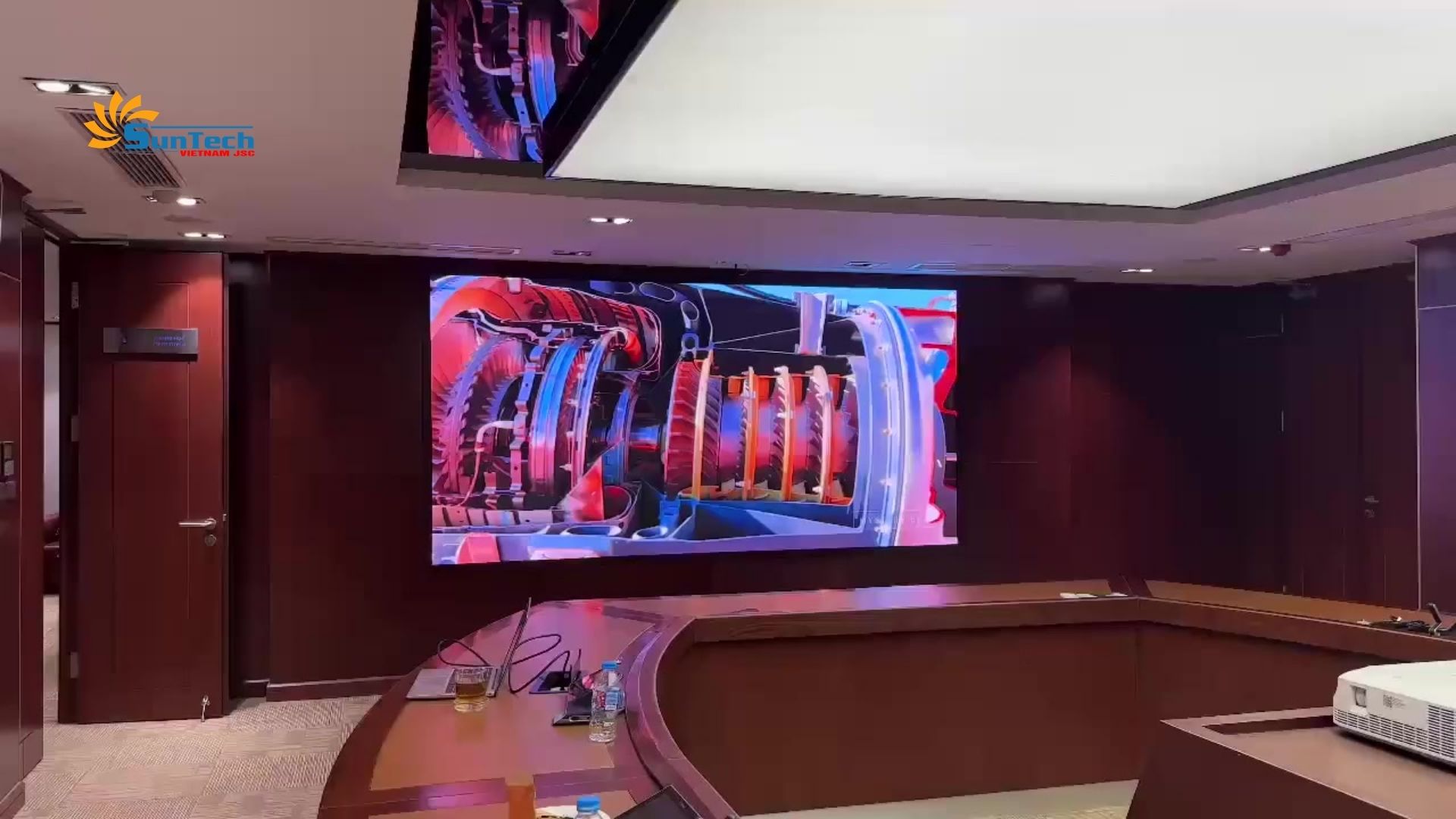 Màn hình LED Suntech phòng họp - Tập đoàn Tân Á Đại Thành